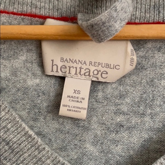Banana Republic Heritage Cashmere sweater - Picture 4 of 13